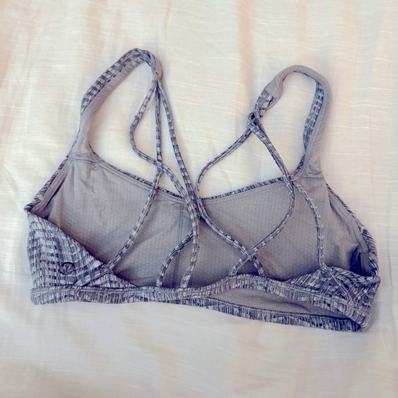 Lululemon Free To Be Zen Bra
Luon Arrow Jacquard Battleship Silver Spoon - Picture 10 of 10